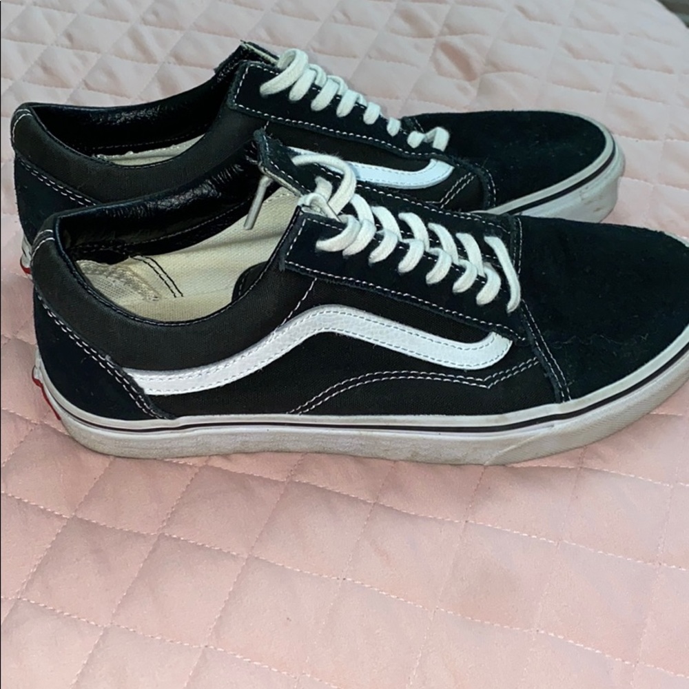 Vans - Picture 2 of 4